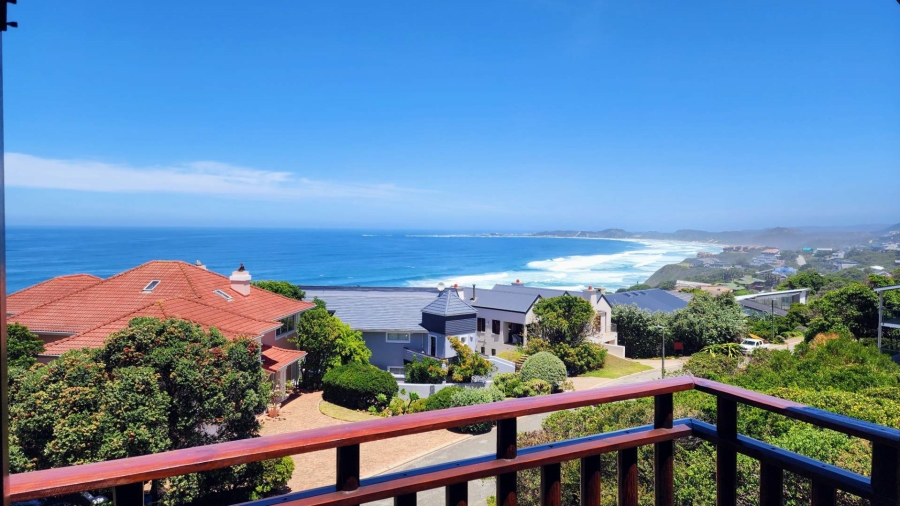 4 Bedroom Property for Sale in Brenton On Sea Western Cape